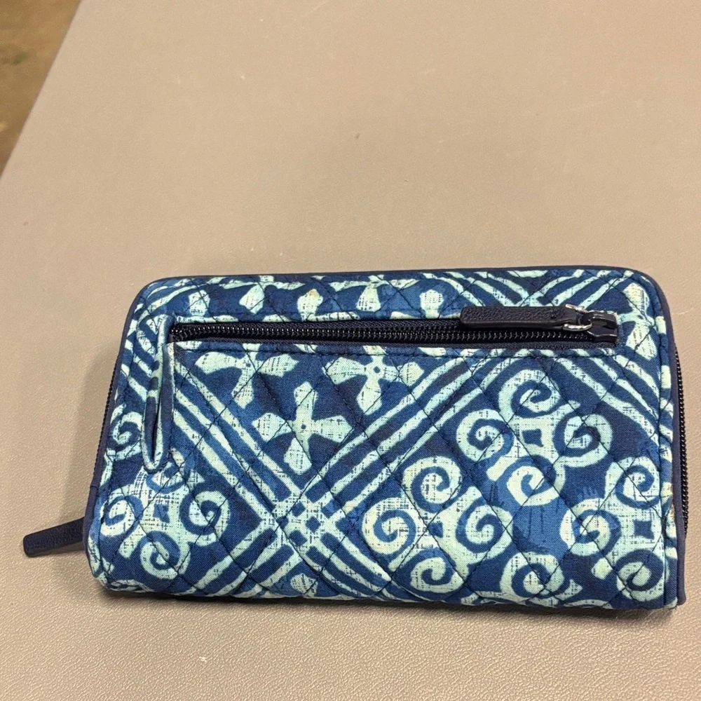 Vera Bradley Navy and Light Blue Quilted Zip-Around Wallet - Picture 2 of 5
